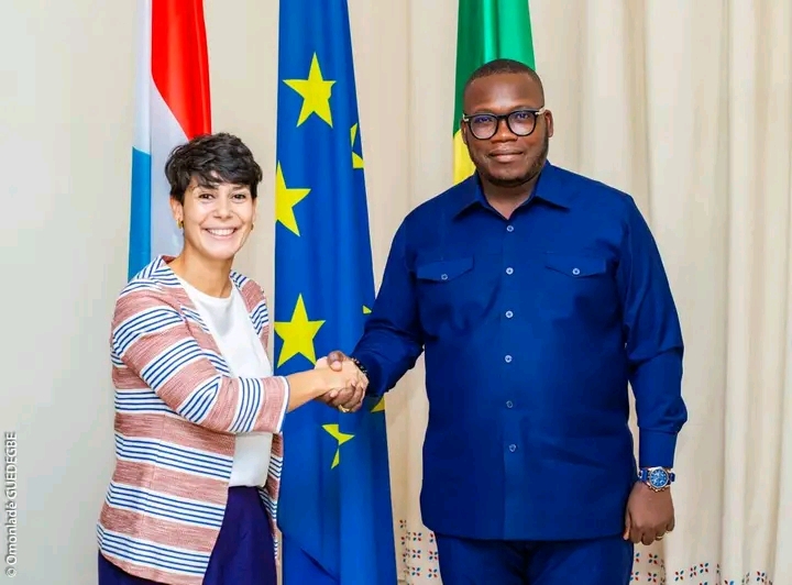 Le Maire Kpassassi lors de la séance de travail sur la réforme fiscale — Abomey, 24 avril 2026